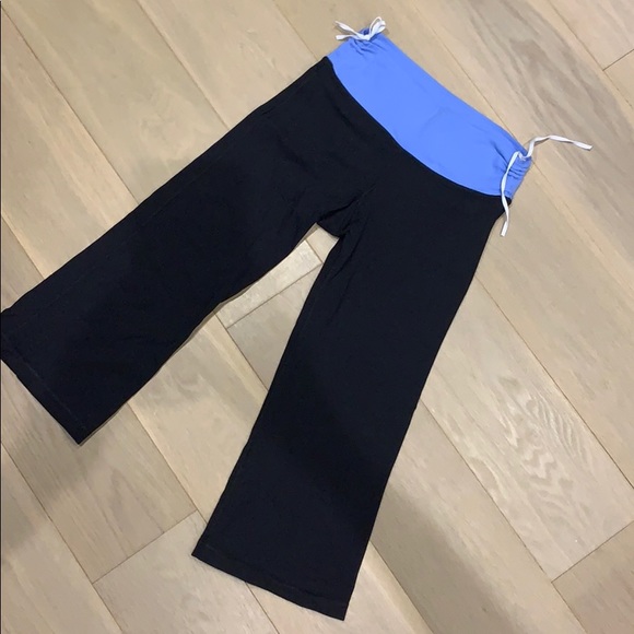 Lululemon crop leggings with adjustable ba…